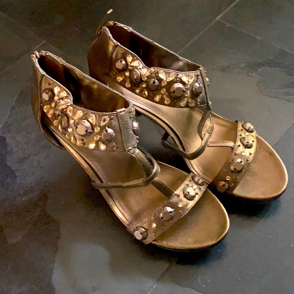 Fabulous glitterific sandals! Kenneth Cole 3” heel